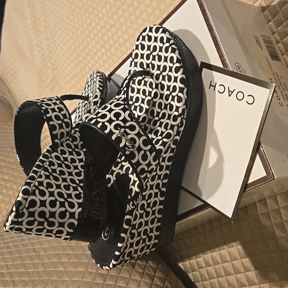NWT Coach Sandals - Picture 3 of 6